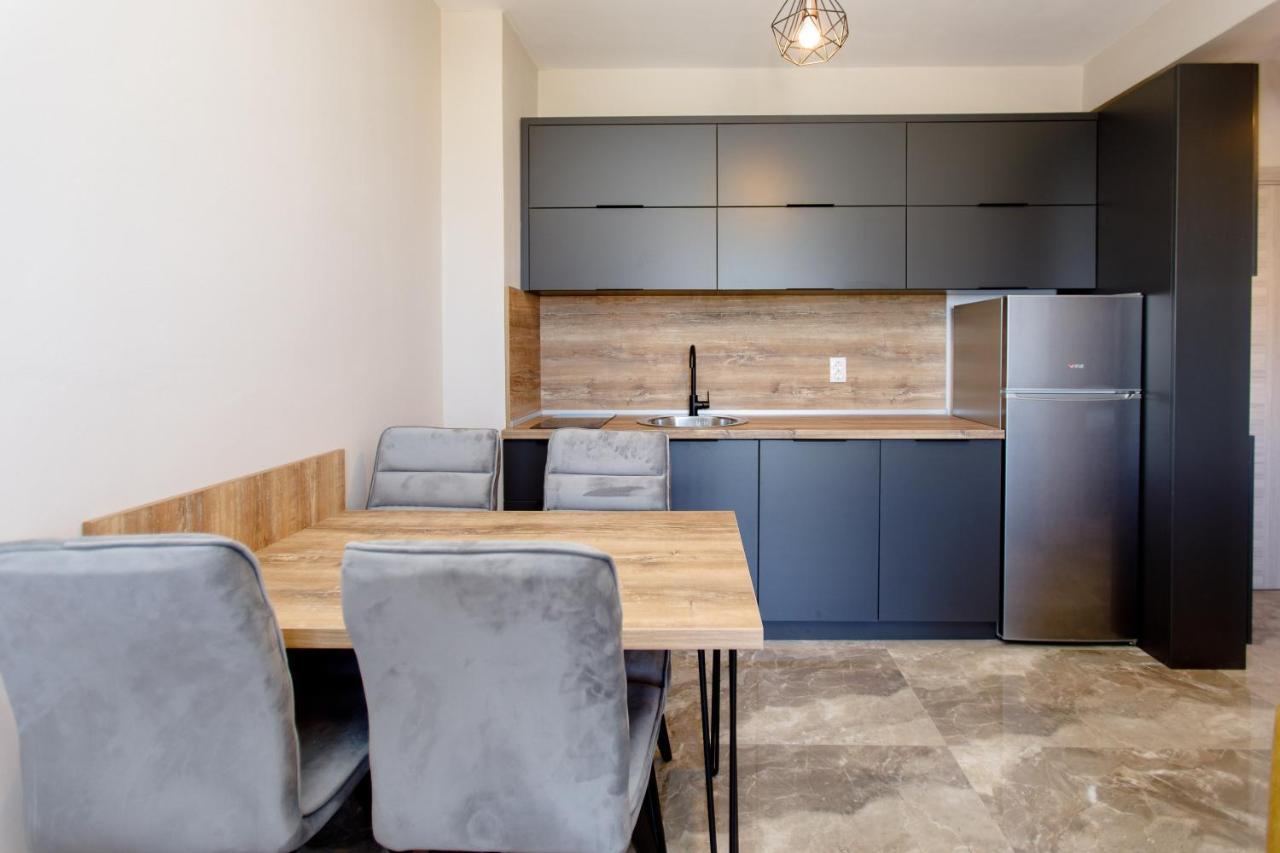 Posejdon Lux Apartment Utjeha Bagian luar foto