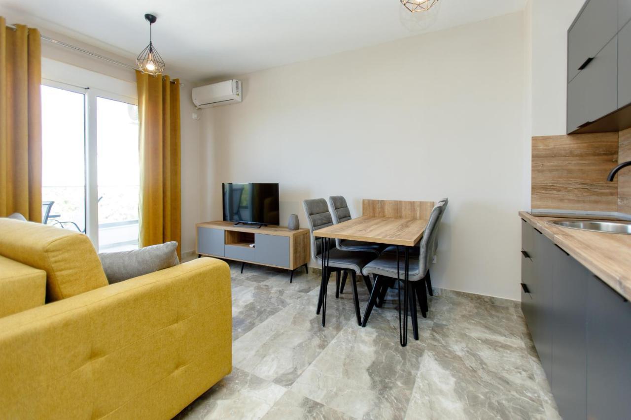 Posejdon Lux Apartment Utjeha Bagian luar foto