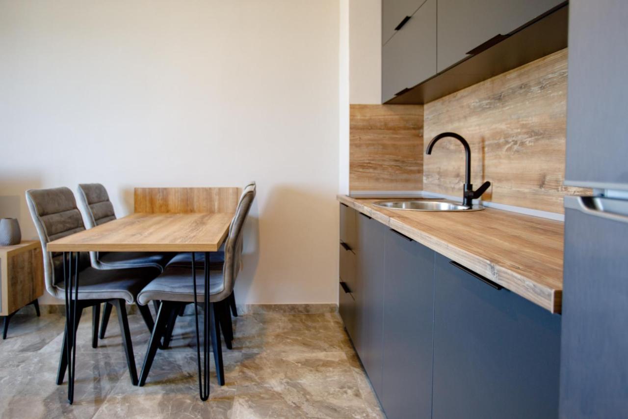 Posejdon Lux Apartment Utjeha Bagian luar foto