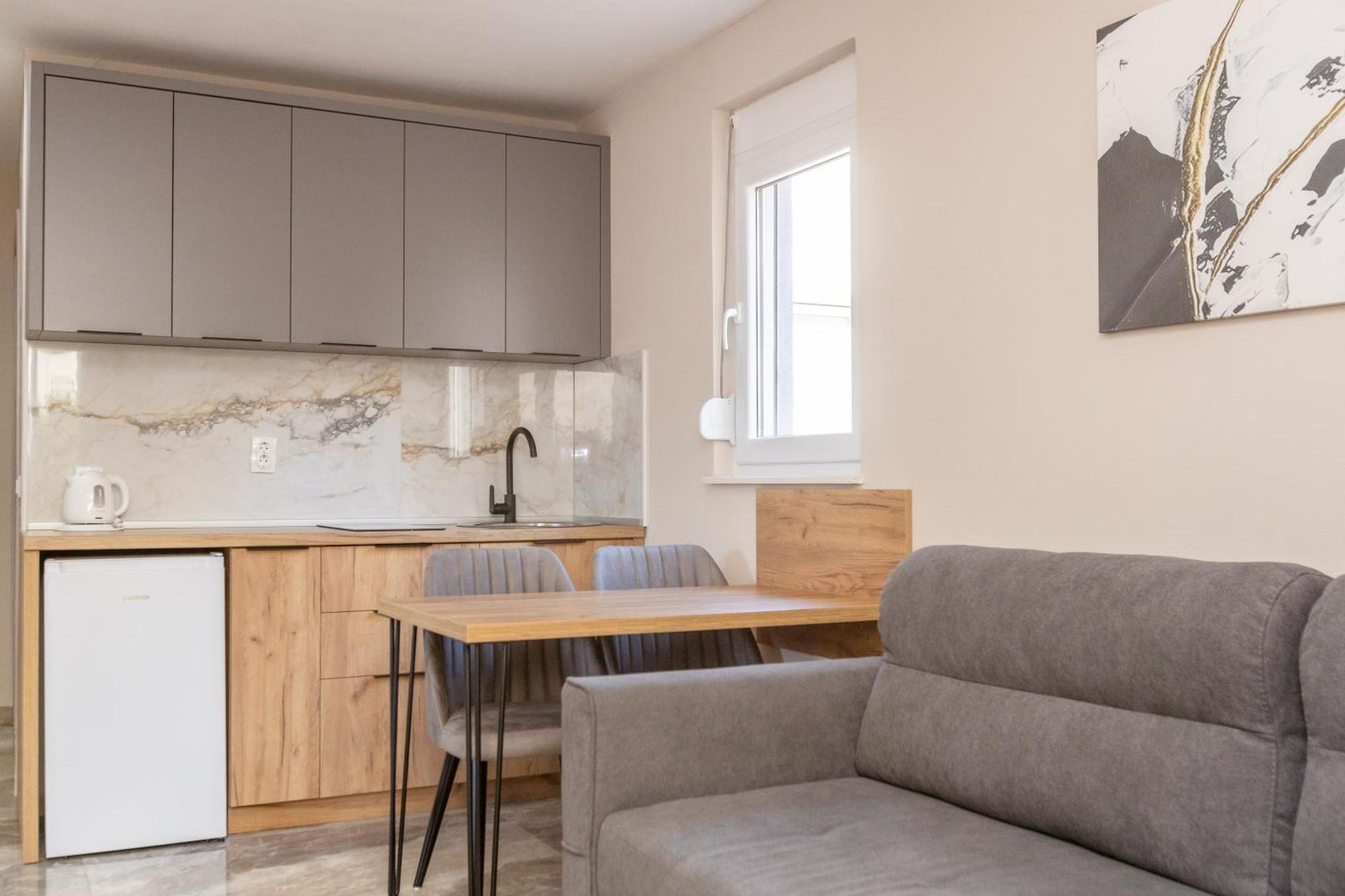 Posejdon Lux Apartment Utjeha Bagian luar foto