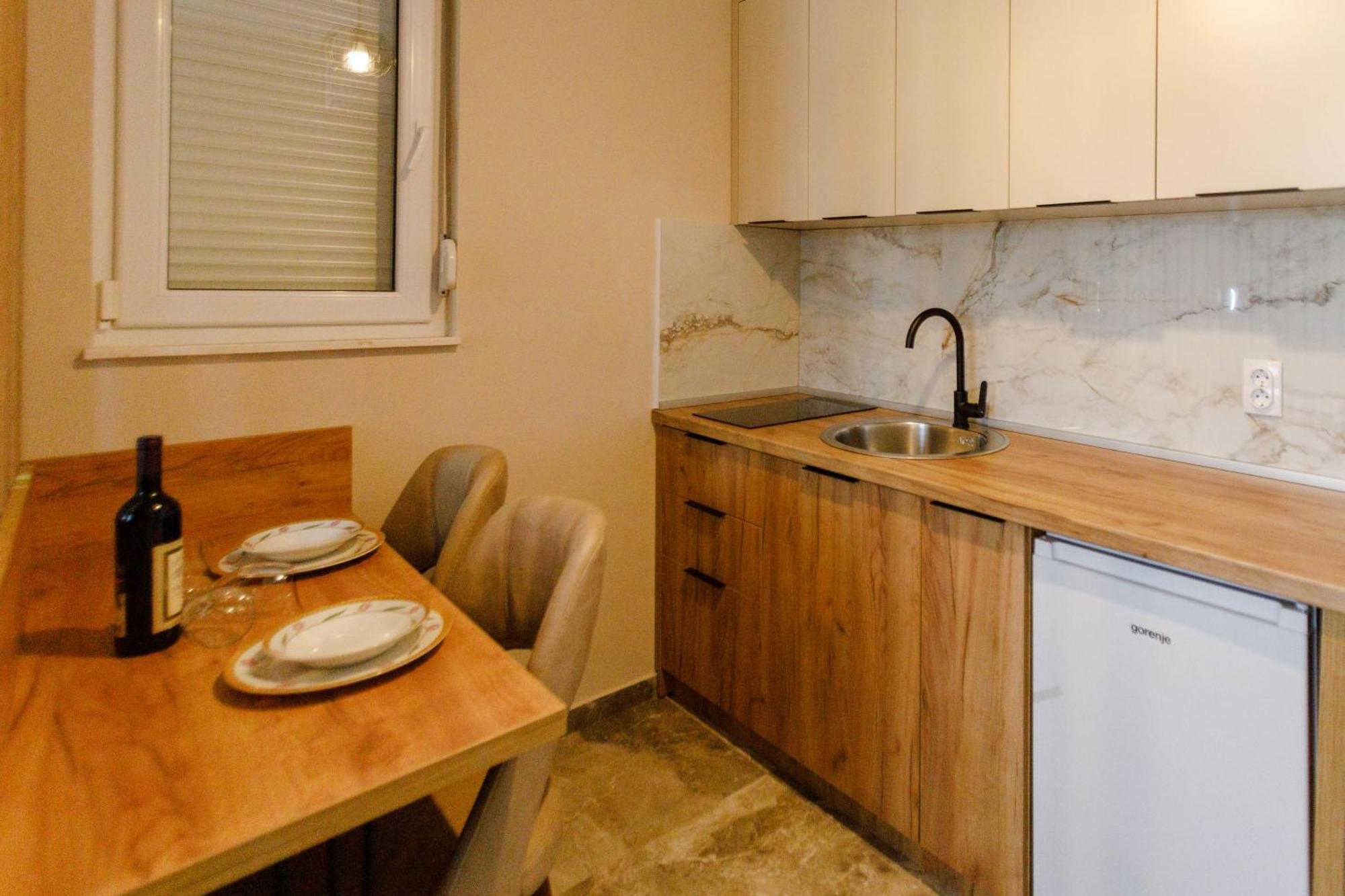 Posejdon Lux Apartment Utjeha Bagian luar foto