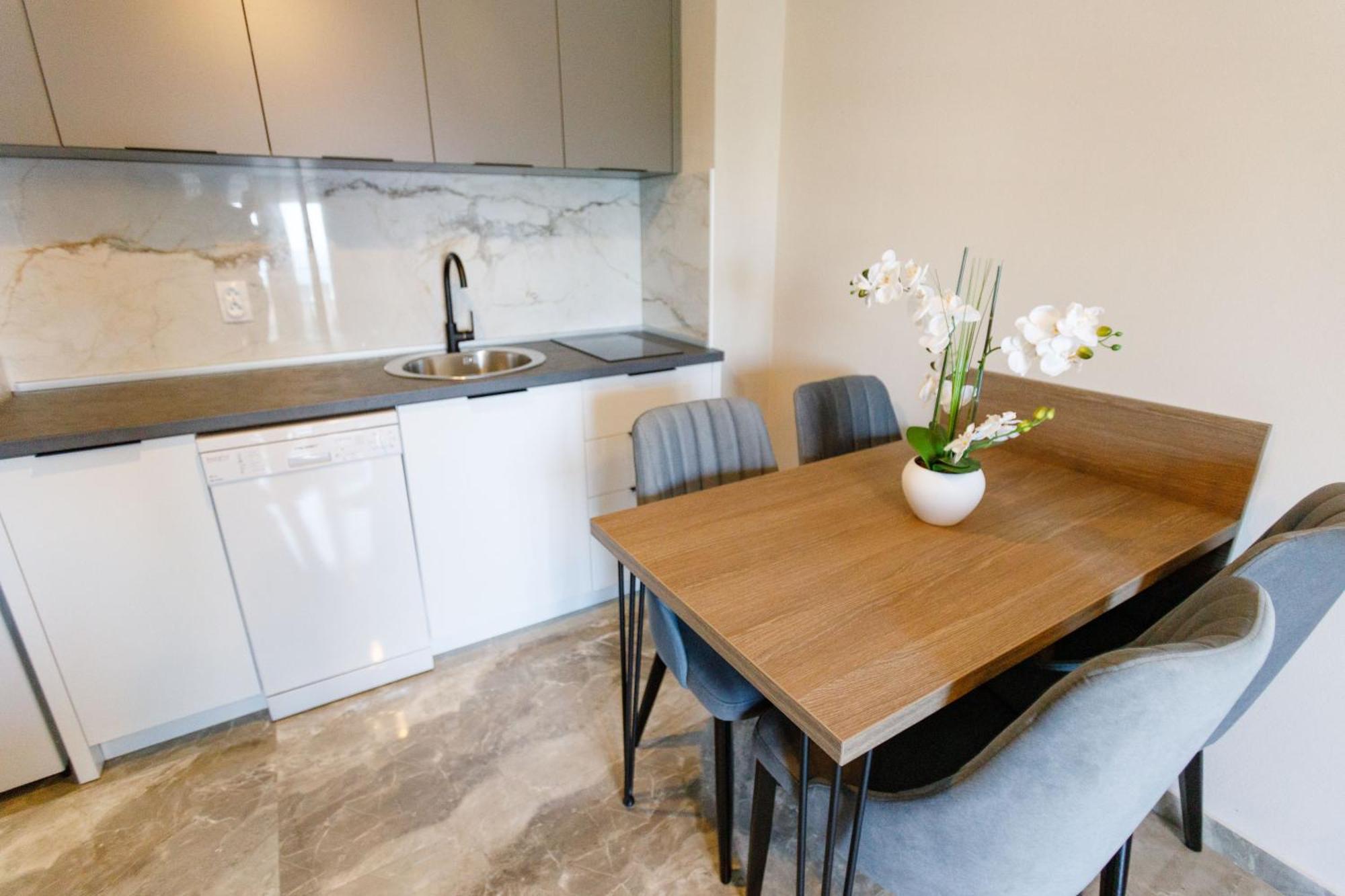Posejdon Lux Apartment Utjeha Bagian luar foto
